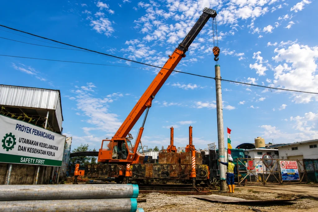 Jasa HSPD (Hydraulic Static Pile Driver) / Jacking Pile Saka Bumi Abadi!